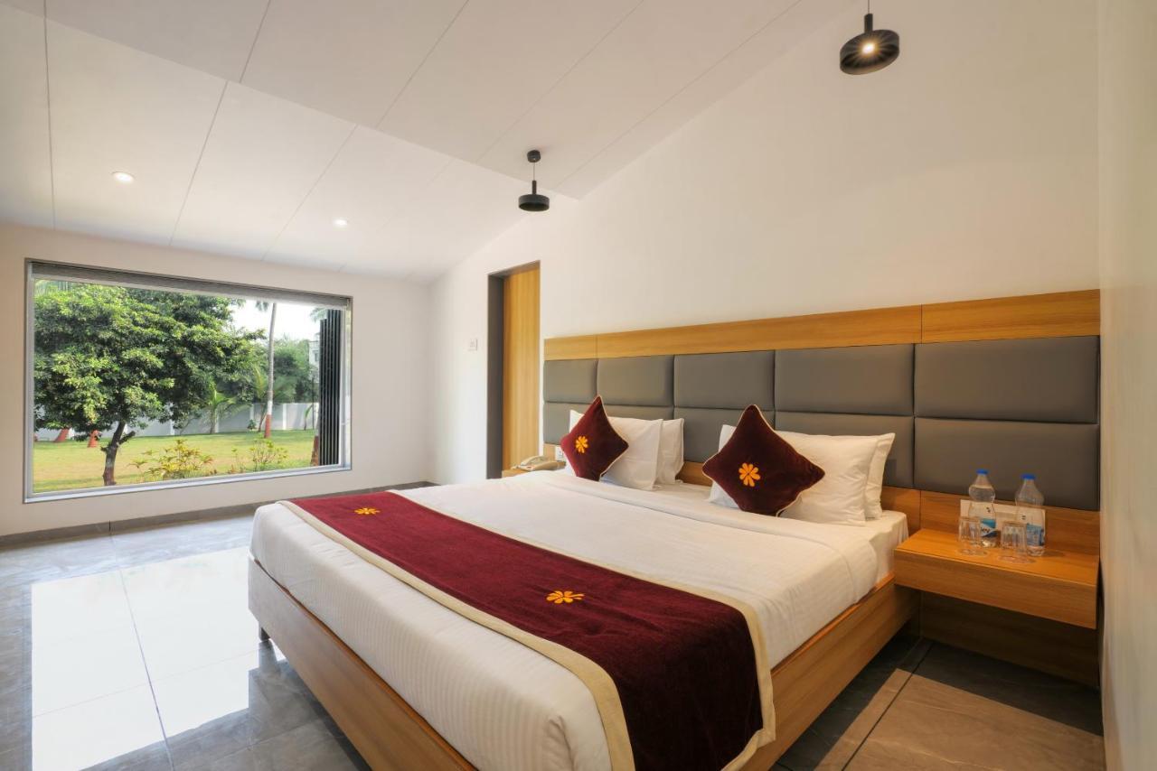 Gold Beach Villa Daman Dış mekan fotoğraf