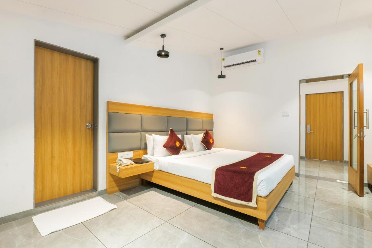 Gold Beach Villa Daman Dış mekan fotoğraf